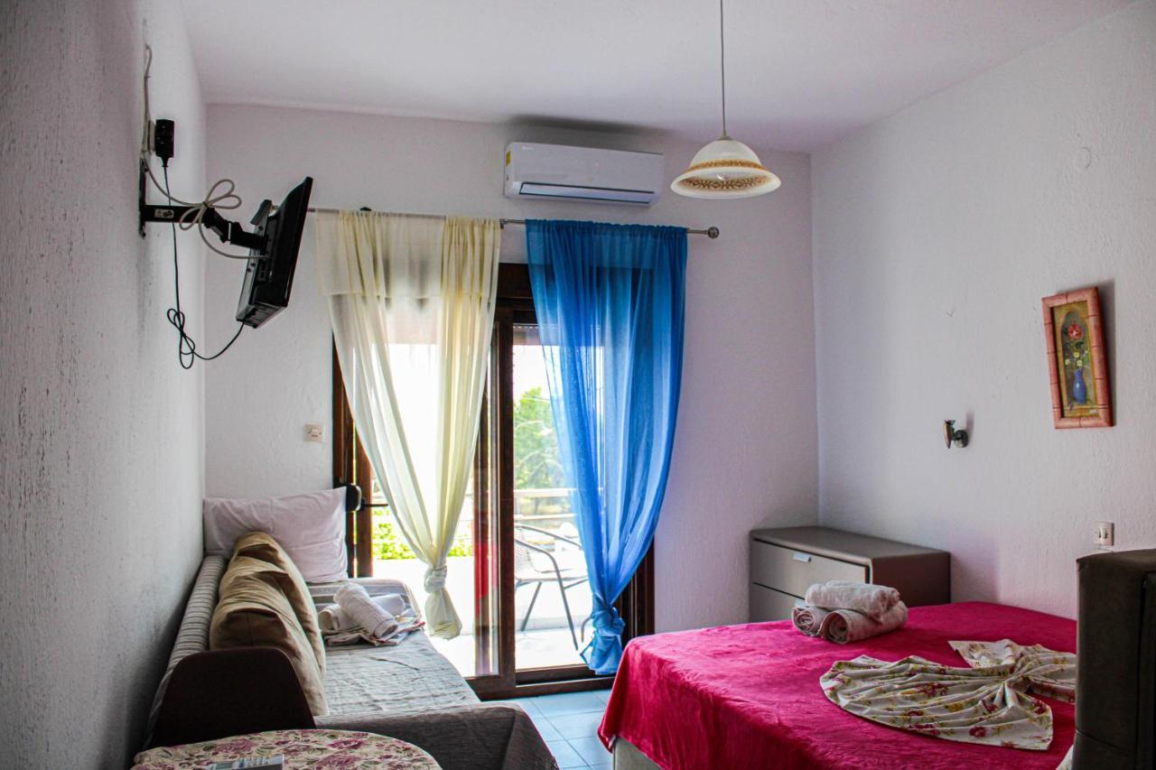 Paralia Sikias Theano Studios מראה חיצוני תמונה